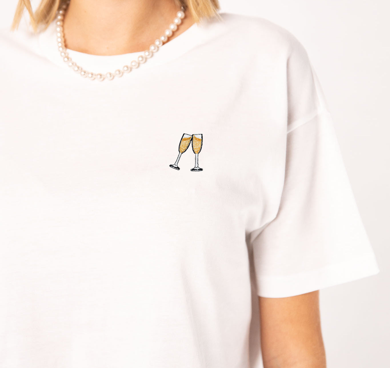 Sekt | Besticktes Bio Baumwoll Cropped T-Shirt