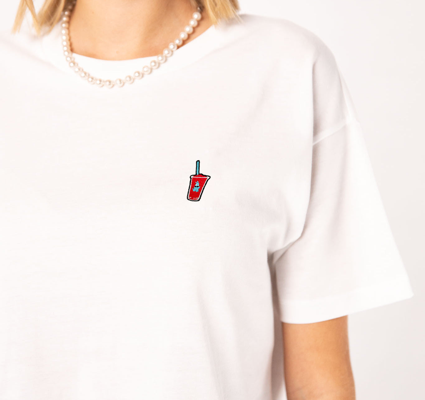 MonsterSlush | Besticktes Bio Baumwoll Cropped T-Shirt