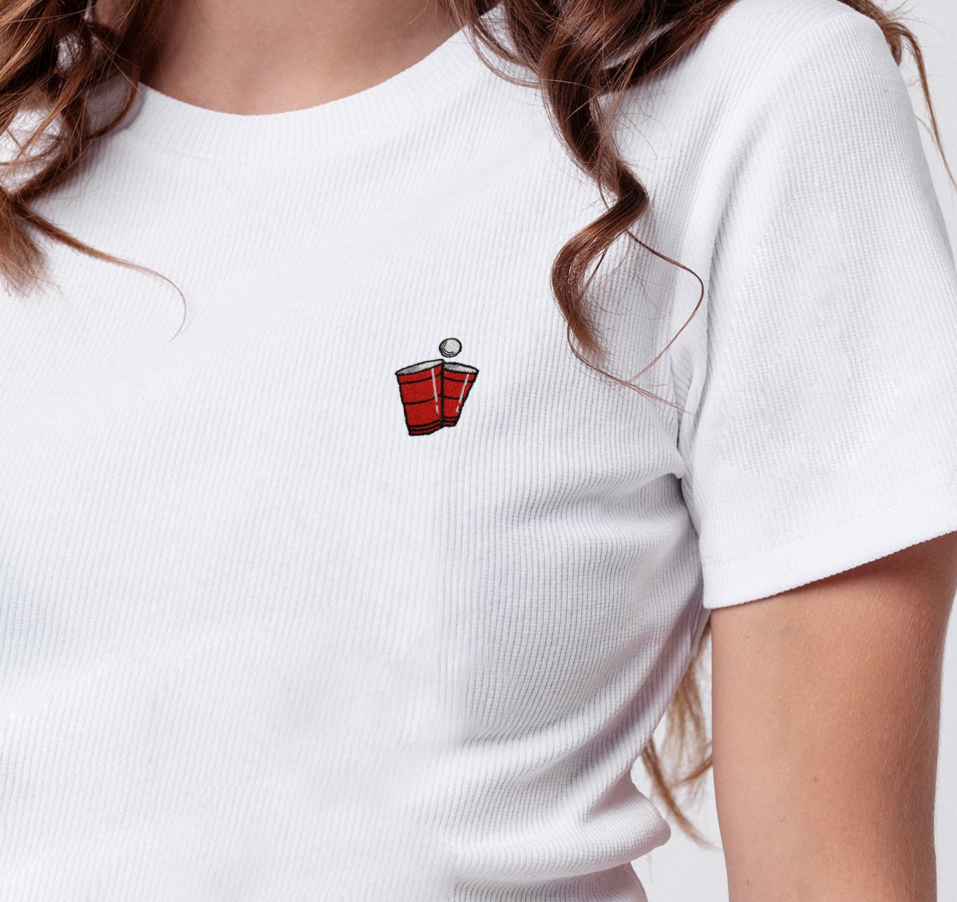 Beerpong | Besticktes Bio Baumwoll Cropped T-Shirt