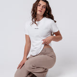 Skinny Bitch | Geborduurd T-shirt van biologisch katoen voor dames