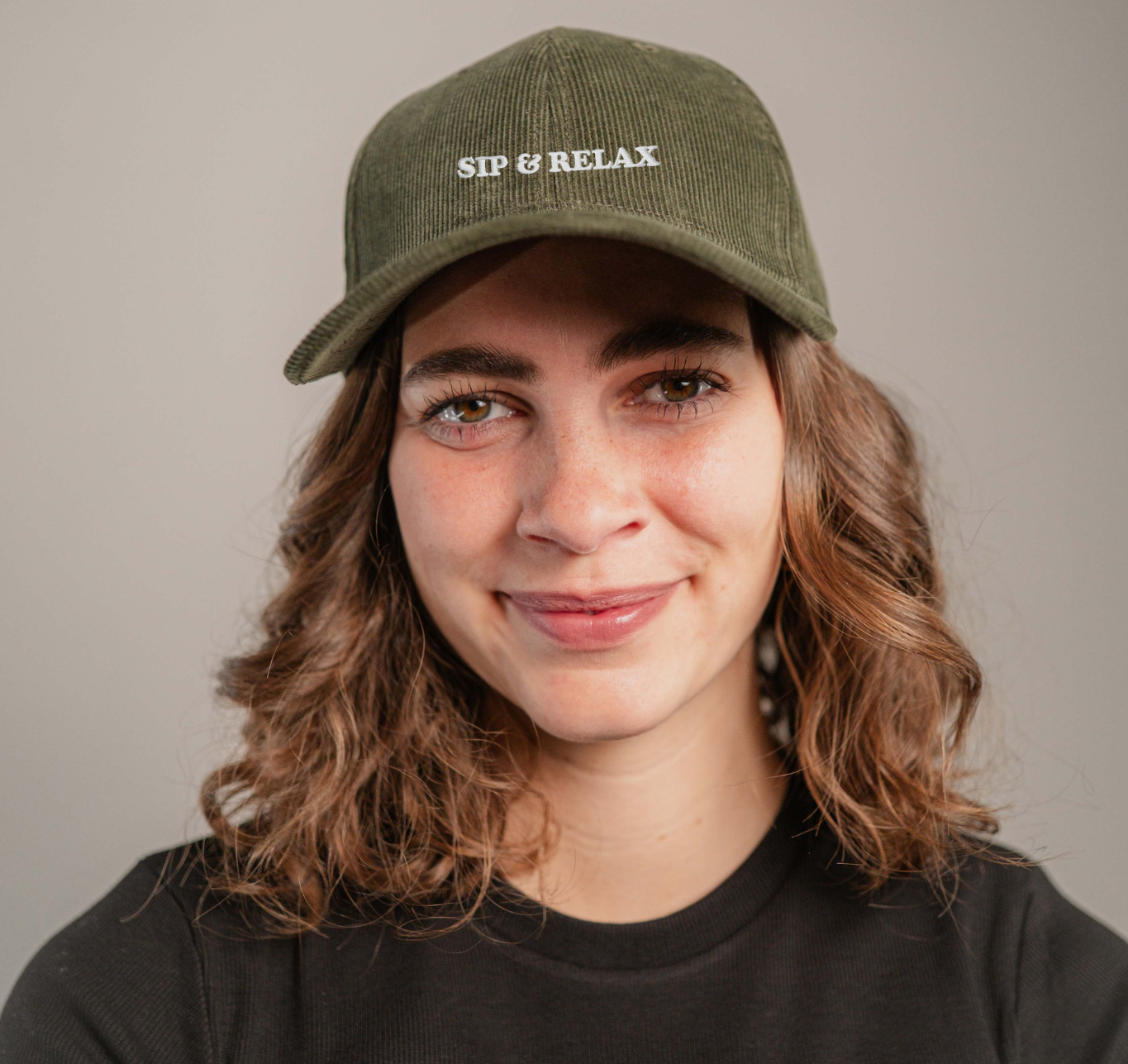 Slip & Relax | Bestickte Bio Baumwoll Cord Cap