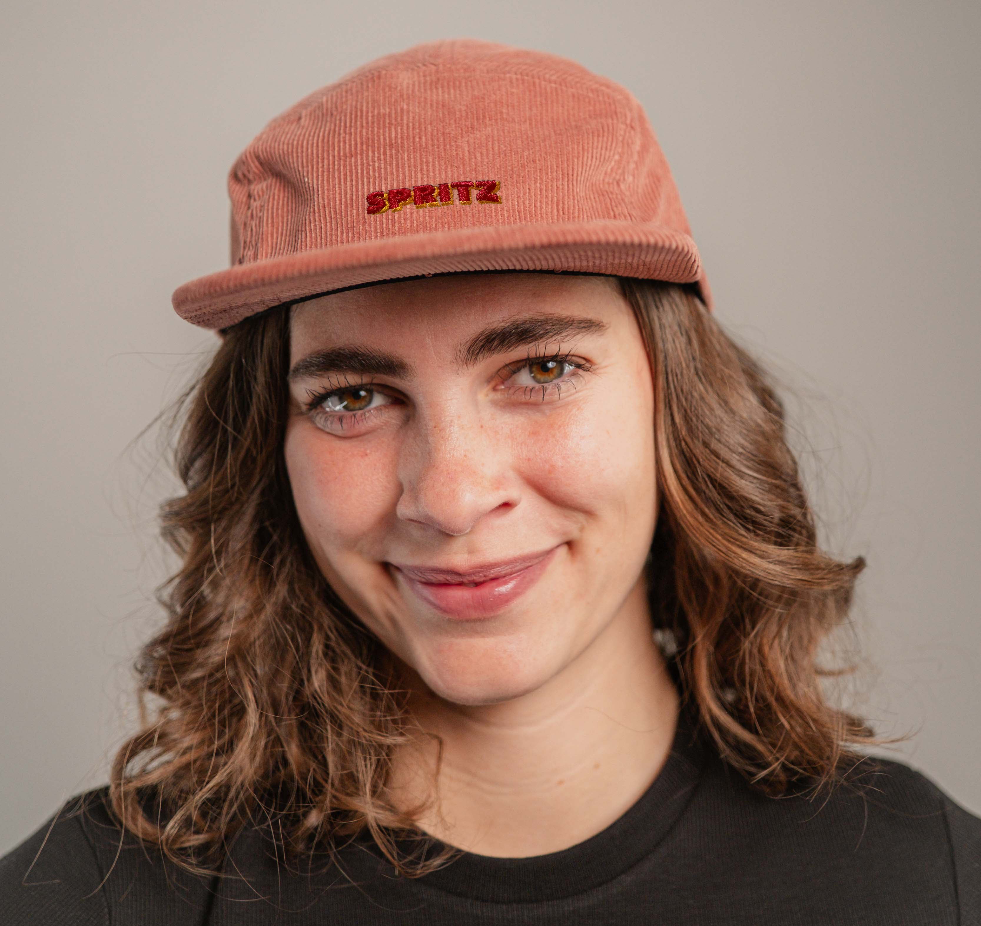 Spritz Signature | Bestickte Bio Baumwoll Cord Cap