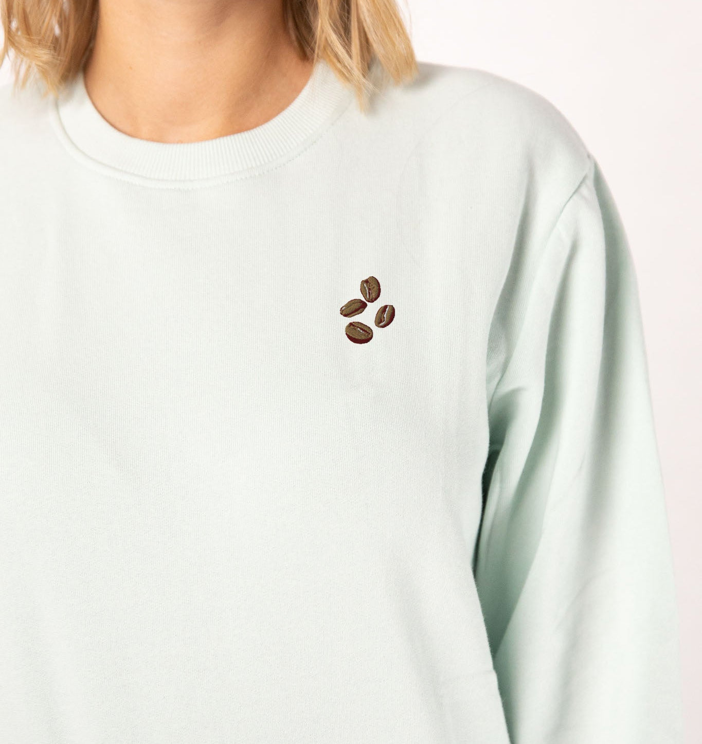 Coffee beans | Bestickter Bio-Baumwoll Frauen Pullover