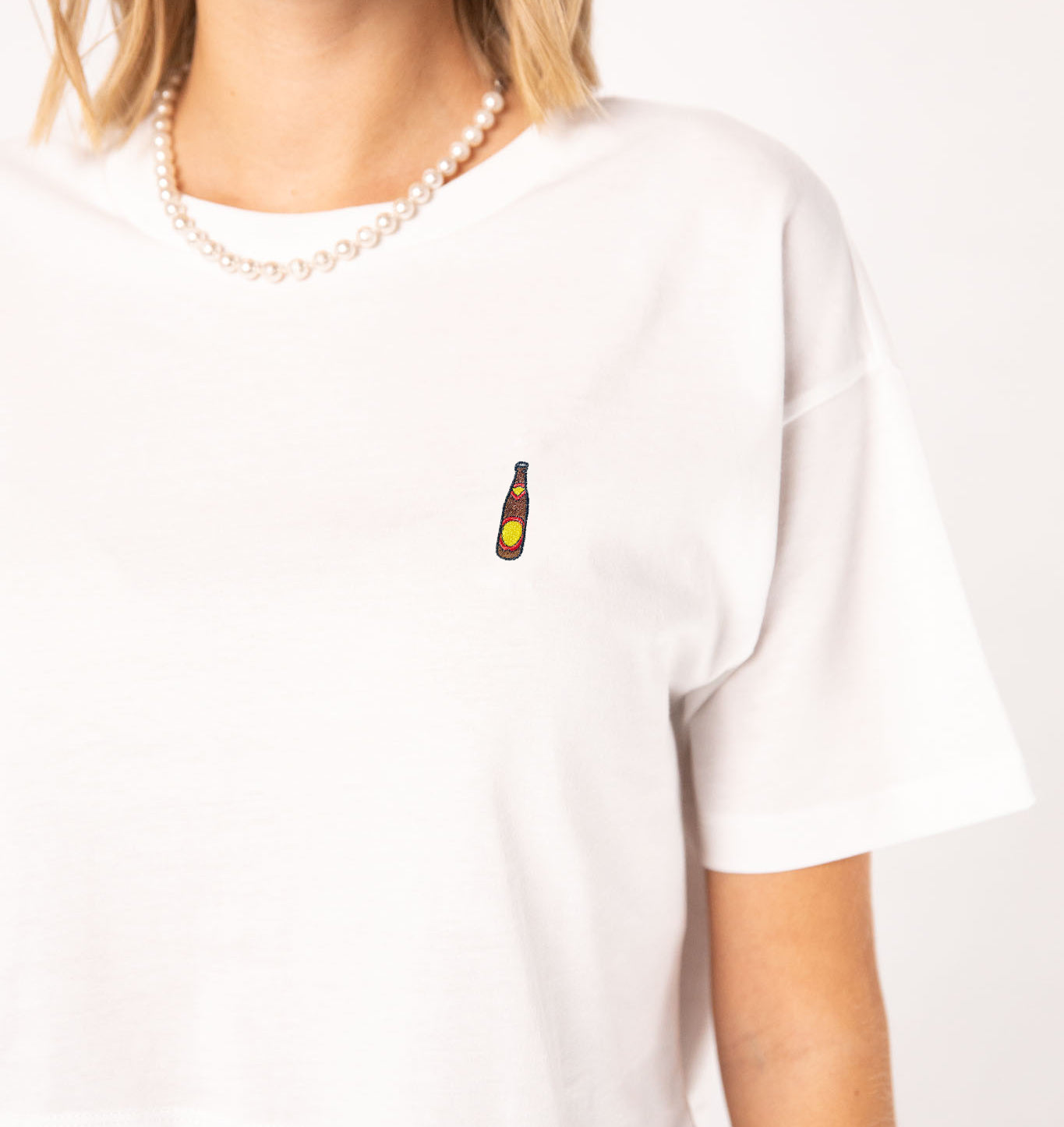 Hofei | Besticktes Bio Baumwoll Cropped T-Shirt